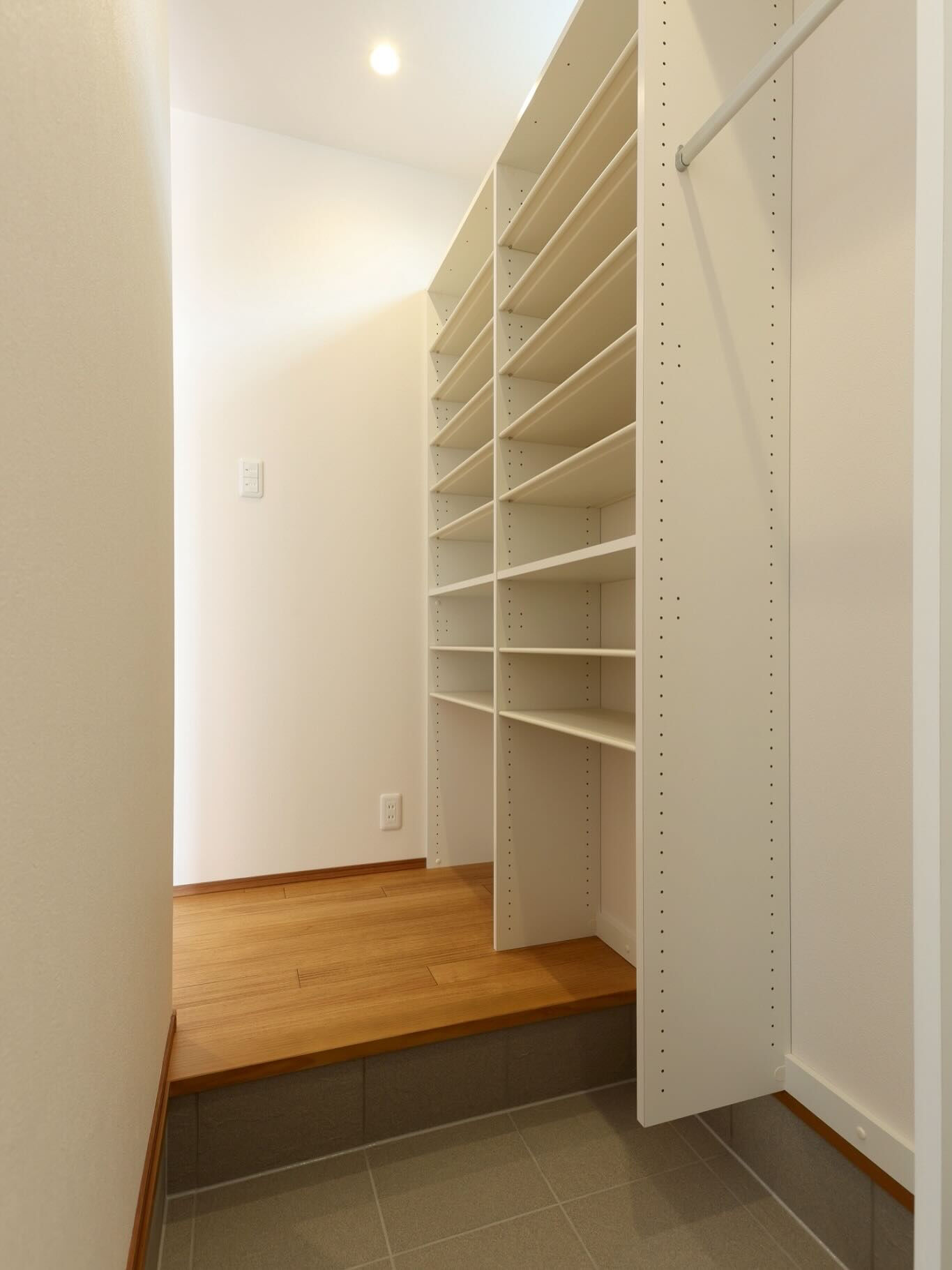 🚪✨「ただいま」が心地いい、こだわりの玄関✨👟